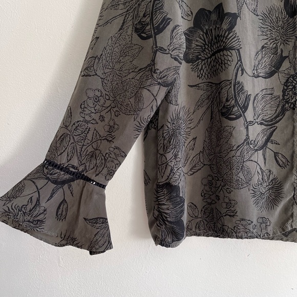 Elliot Lauren Olive Floral Blouse - Picture 2 of 4